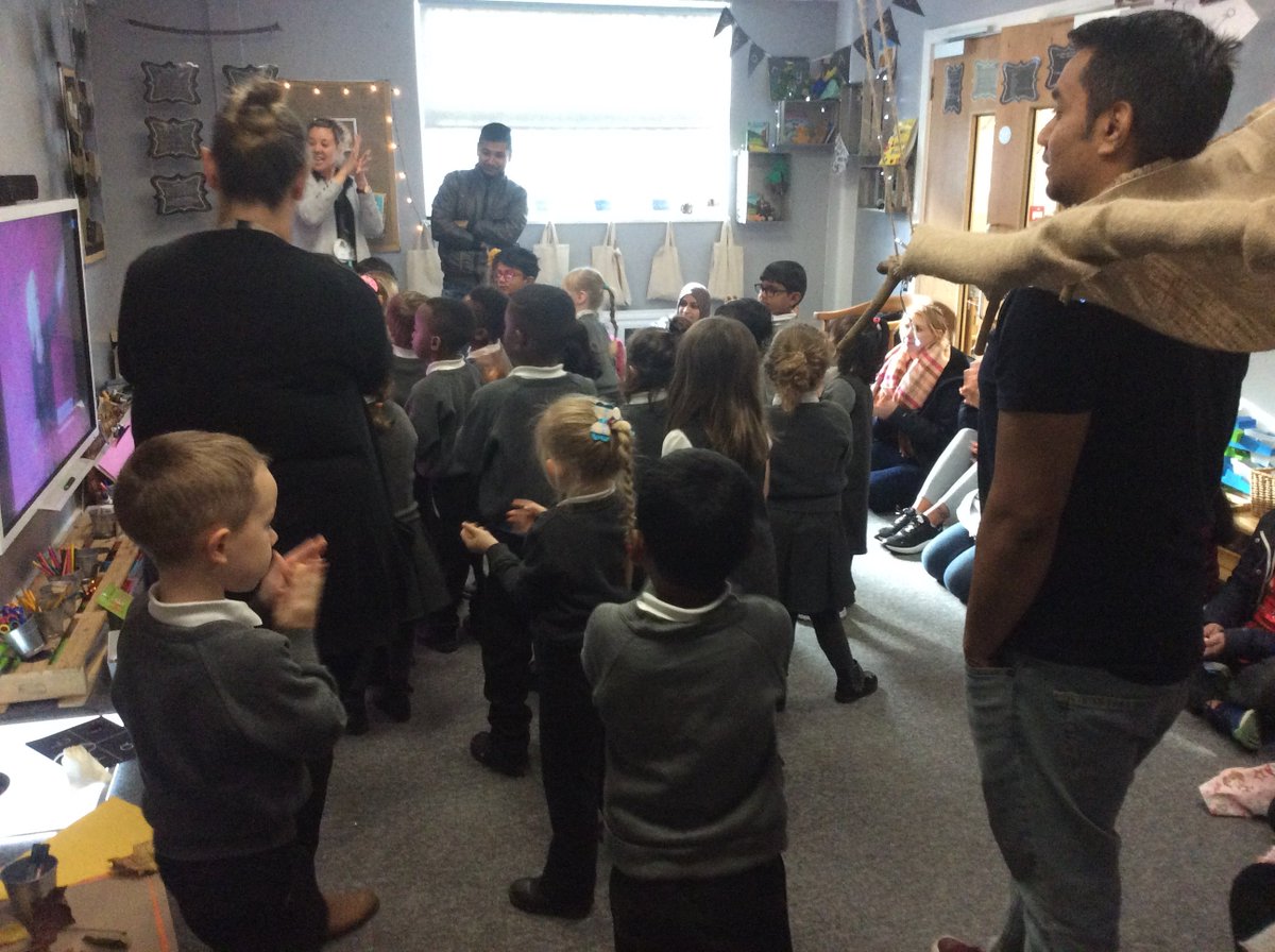 LowRoadEYFS's tweet photo. Dough disco, bingo, grapheme skittles and leaf writing, what an exciting phonics session. Thank you to all the parents that joined us. https://t.co/XgJ7pAUgyD