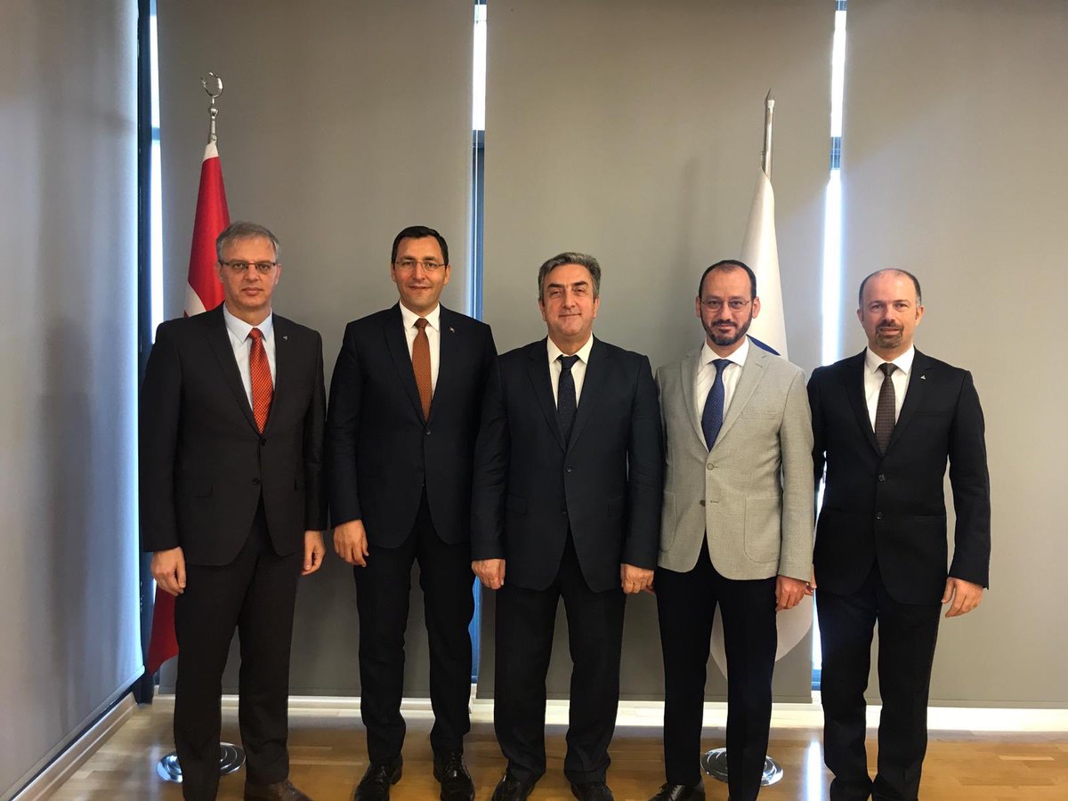 STMDefence's tweet photo. Uydu projelerimizle ilgili bilgi verdiğimiz Türk Uzay Ajansı Başkanı Sn. Serdar Hüseyin Yıldırım ve YK üyesi Sn. Lokman Kuzu’ya nazik ziyaretlerinden dolayı teşekkür ederiz.  
#Lagari #Pirisat 🛰🚀 https://t.co/x4LScZVzjj