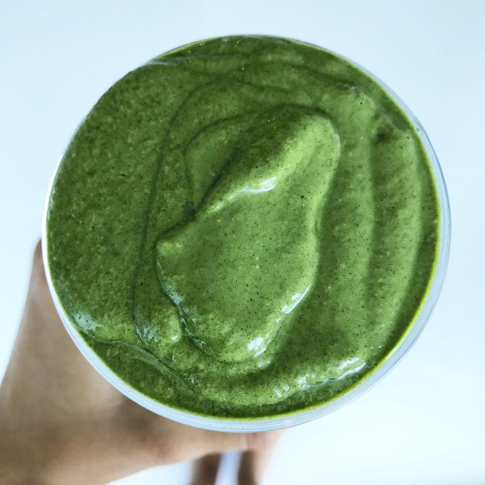 Nutriluli_'s tweet photo. My favorite Energizing Creamy Green Smoothie for a nourishing glow from the inside out💕 I used @cleanprogram Vegan Vanilla Protein Powder to keep me fuller for longer!
https://t.co/ufFibt2qBU https://t.co/rWWvr9wdjr