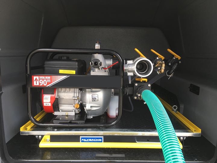 AWDOverlanders's tweet photo. Test fitting the 500lpm fire/flood pump in the back of the new Hilux Double Cab demountable body.... fits like a glove.

Next is the 350L water tank to make this body into a civil response rapid flood and fire unit.

#awdoverlanders #overlandtrucks https://t.co/JFNG2eVgHr