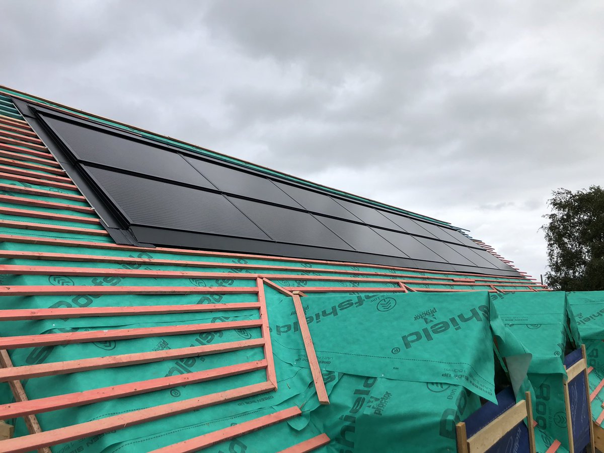 nextgenrenew's tweet photo. 14 x @SolfitPV panels installed on a new build today. These look fantastic #ngre #solar #solarPV #newbuild #selfbuild https://t.co/r6sltP6cjF