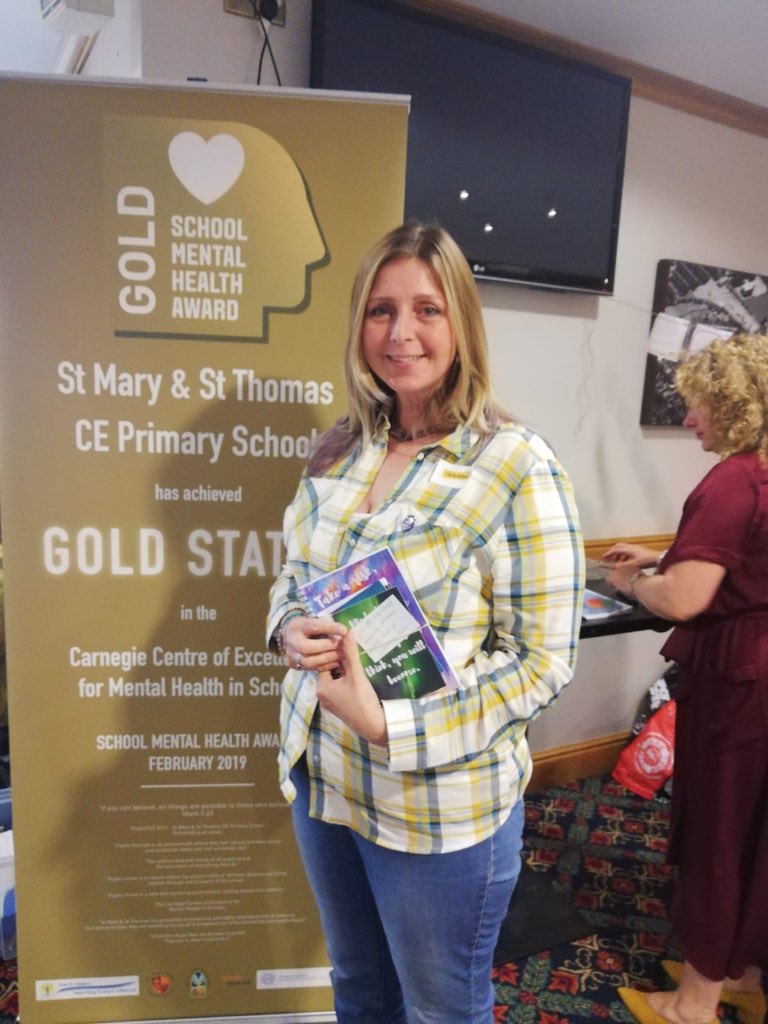 L1nda_Smith's tweet photo. Congratulations Lisa from @stjohnfisherkv winning a selection of #goodies and 20% off #stafftraining kindly gifted from @GrowYourMindset at our @NW_LP #mhwbconference today @DWStadium #WorldMentalHealthDay2019 @EducateAwards https://t.co/TURzWGzAvq
