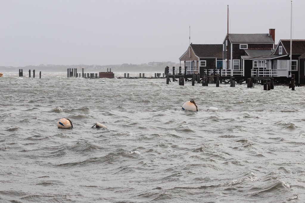 We love a good nor'easter. #NantucketWhaler
.
.
.
#NantucketPhotos
#Noreaster 
#Explore 
#MyBackyard
#NewEngland 
#PlacesToVisit 
#TravelGuide 
#ScenesOfNewEngland 
#NaturalMassachusetts 
#SaltLife
#Massachusetts 
#NantucketLife
#Travel
#ItsBetterOutside