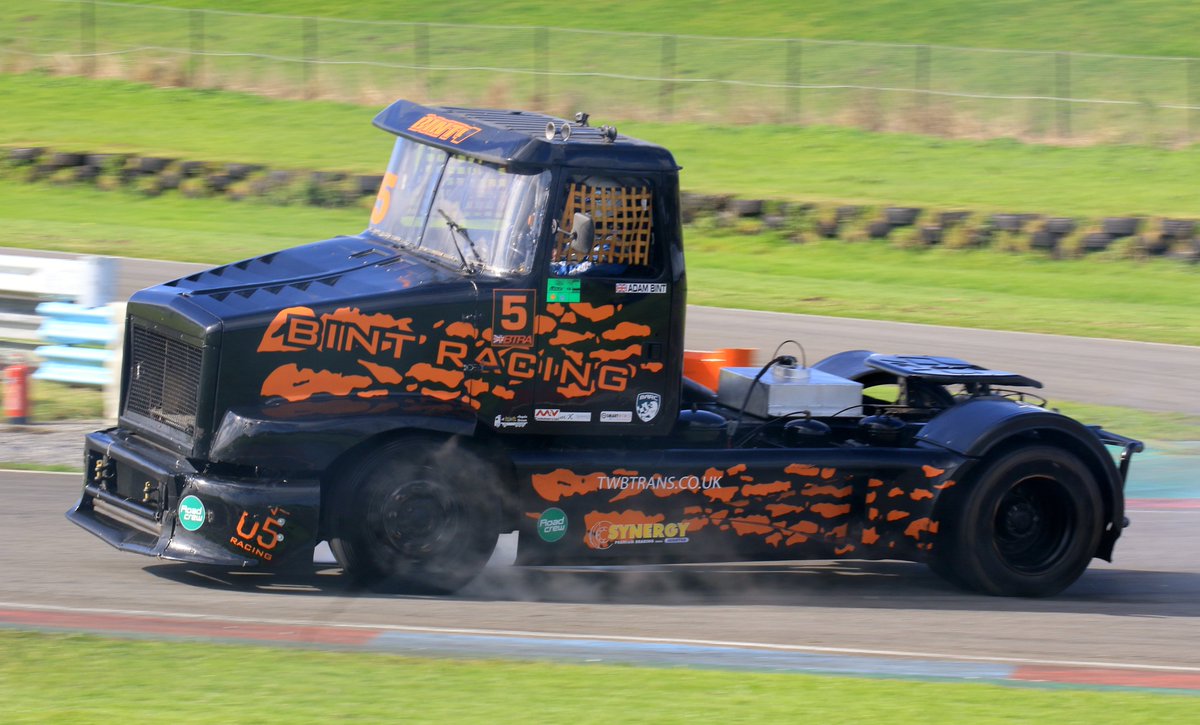 JD_Photographs's tweet photo. @Bintracing5 competing in the @BTRAOfficial Championship at @PembreyCircuit on Sunday https://t.co/zR2M6Y7OO5