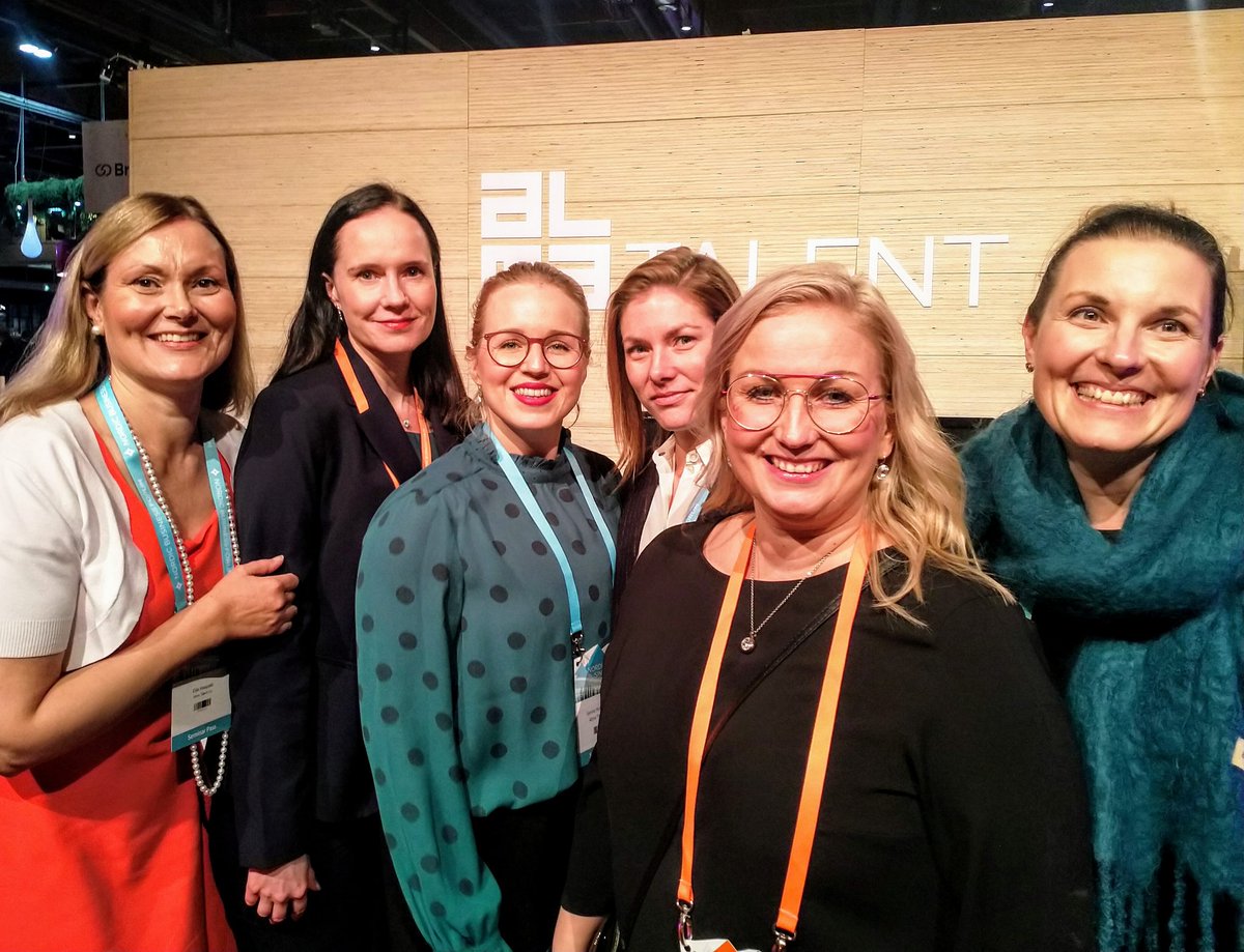 eija_haapala's tweet image. Vuosikymmenen viimeinen @NBForumHQ paketissa🎀 @Alma_Talent Tietopalvelut ja rohkeat naiset🔥All In 💪 There is no courage without vulnerability @BreneBrown #nbforum2019 Monta hienoa kohtaamista 💜 Kiitos ystävät🙏 Tästä on hyvä jatkaa⭐ #btob #datadrivensales