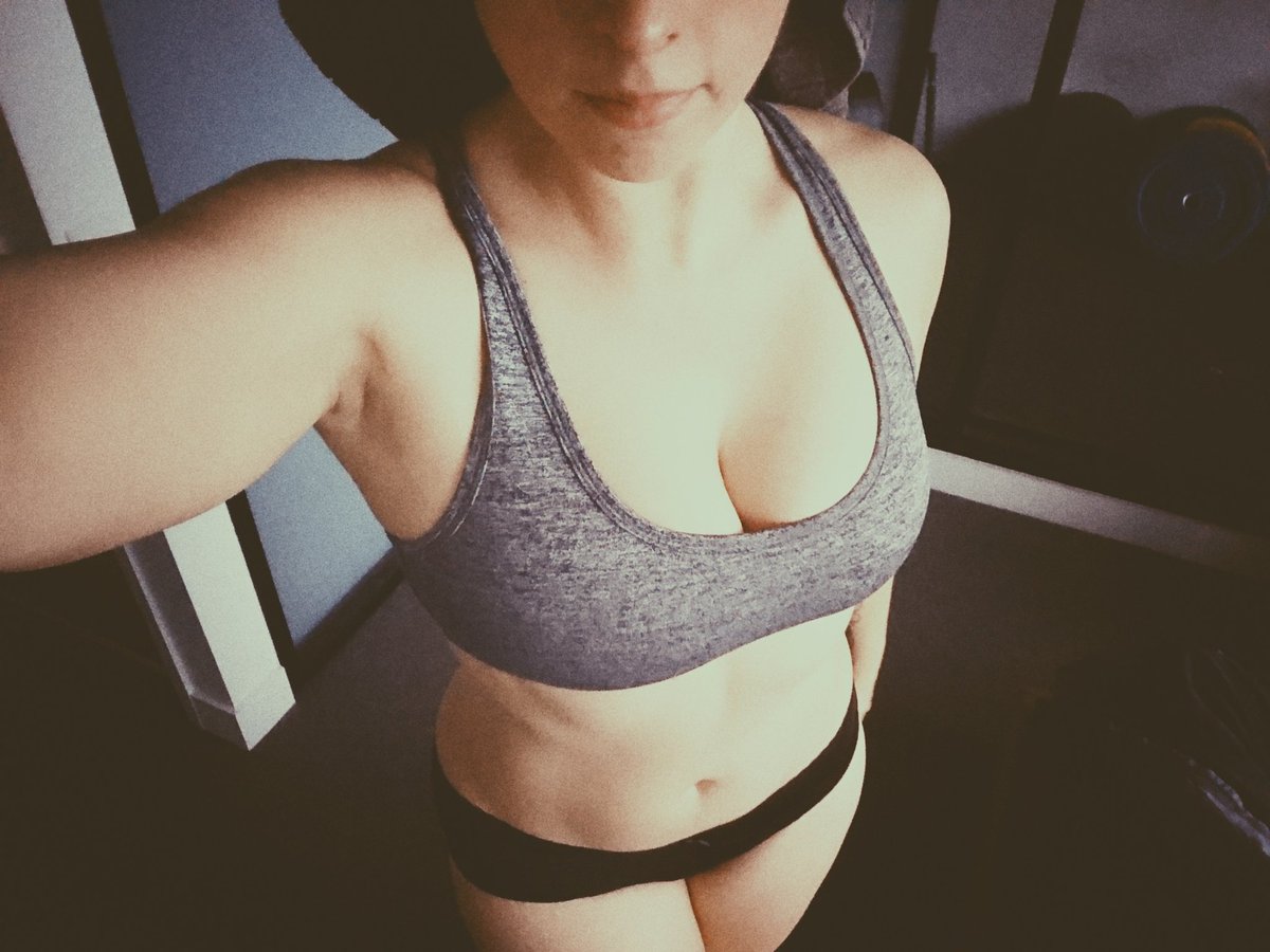 GeorgieWolf's tweet image. I&apos;m finally back at the #gym. Consider this a &apos;before&apos; pic. 💪 #springgoals