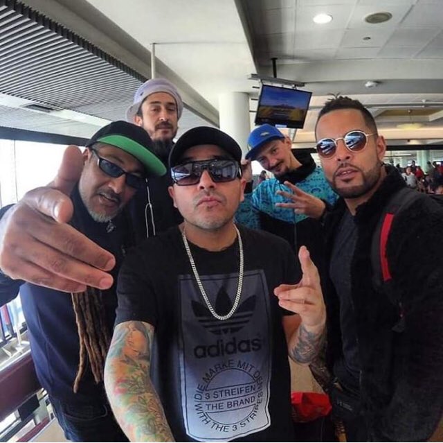 ReggaeChalice's tweet photo. #LéeloenReggaeChalice
Conoces a “Ghetto Star”? El nuevo proyecto reggae dancehall que está de gira por #Chile con #Boomer a la cabeza.
De qué se trata? Lee aquí 👉🏿 https://t.co/V0UySFh7SZ
#GhettoStar #ReggaeChalice #Reggae #ReggaeMusic #Noticias #Periodismo https://t.co/9R7AWdl8pb