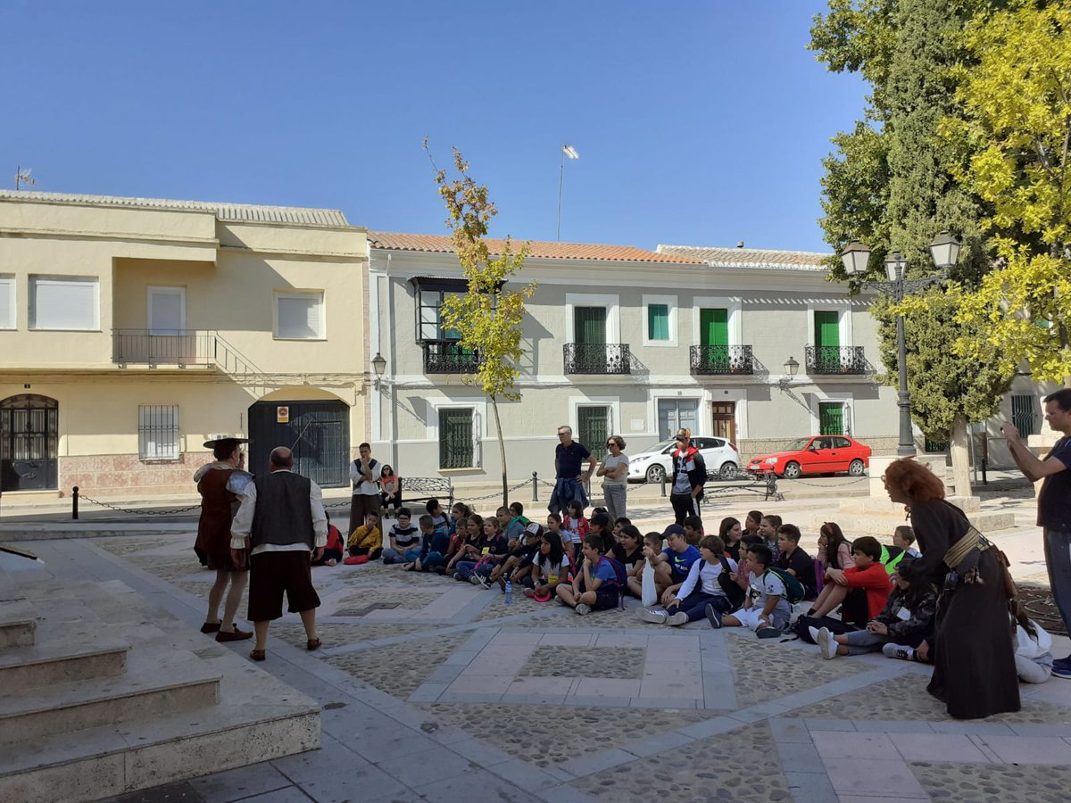 CEIPJoseHerrero's tweet photo. Seguimos en La Mancha, teatro, cultura, cuevas, naturaleza, incansables#rutascal #emociones #vivenciasinolvidables https://t.co/xhxdvIpYMU