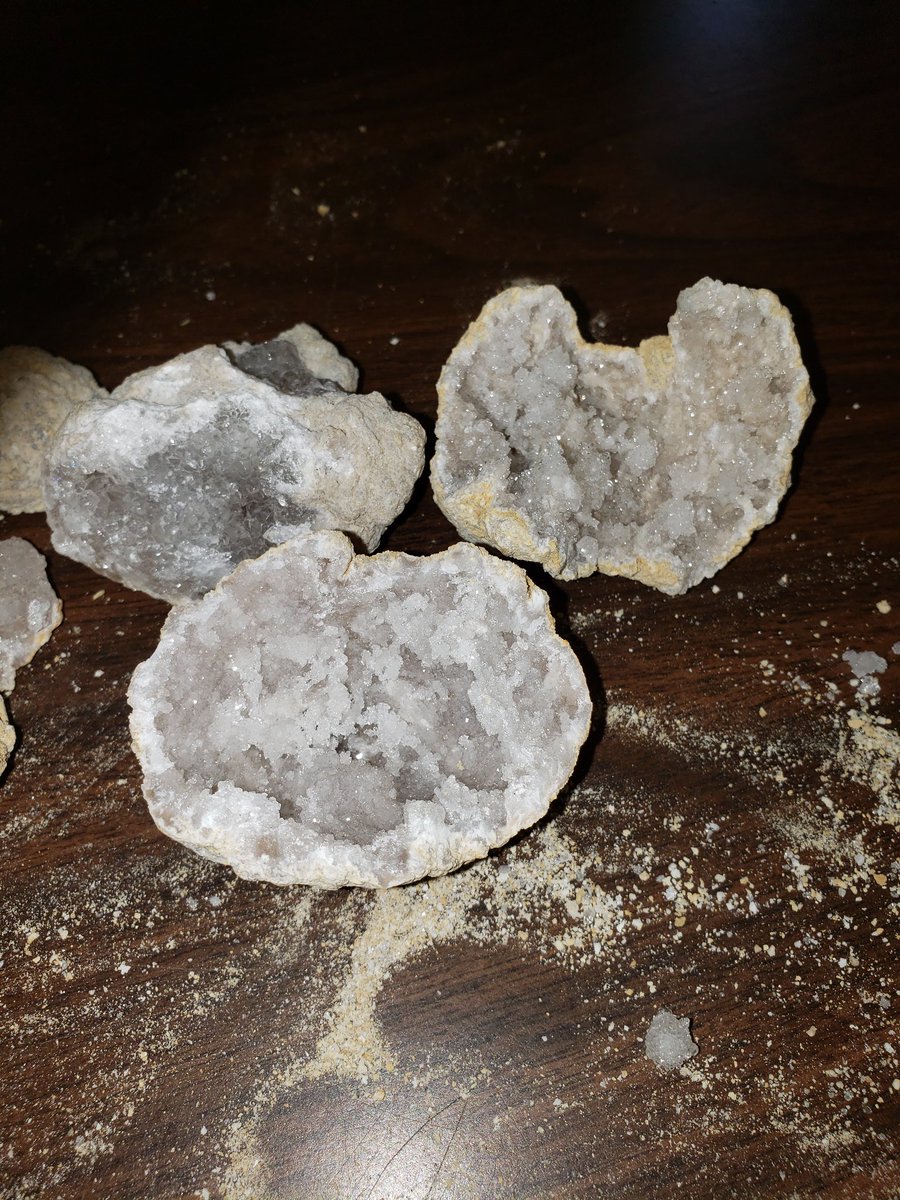 JoelWestheadVCS's tweet image. Discovering mineral structure and how to classify them in class today. The kids even got to take some home as a souvenir. @sugarmillpride #VCSScience