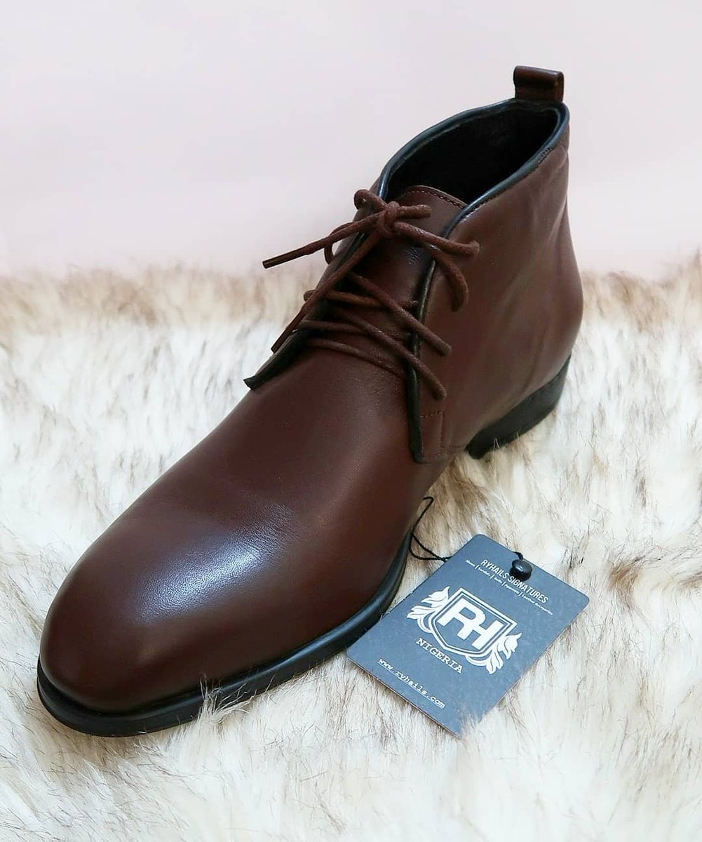 RyHails's tweet photo. Burnished Leather Chukka Boots
Calf Leather
Four-eye Lace-up Vamp
Leather Lining & Topline
0.75" Heel
Genuine Sole (Gum, Leather)
Made by RyHails
Price: 20k
Shop, Make orders & enquiries via DM or #WhatsApp: 08140321869
#RyHails #MensFashion #Style #Shoes #Handmade #Fashion https://t.co/ZmpXXw1BFe
