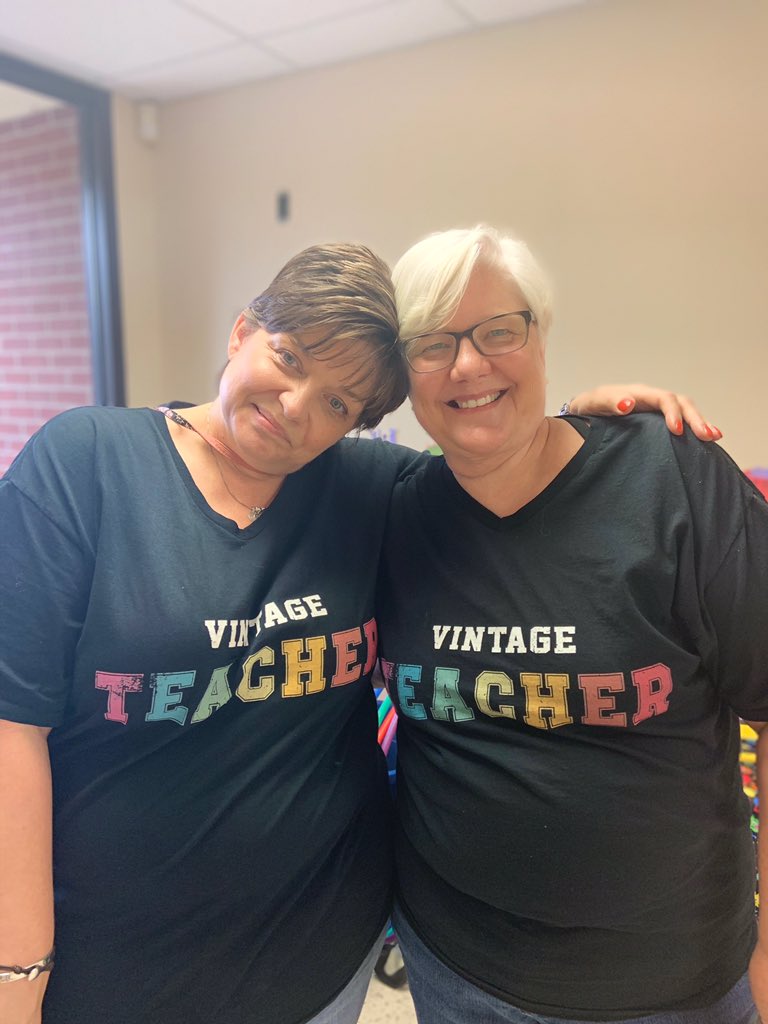 Shelley08445352's tweet photo. Twinning with AtoZ #twinItToWinIt #loveCLP #ILoveRockwallISD #teacherssupportingteachers https://t.co/OlpIRUqafk