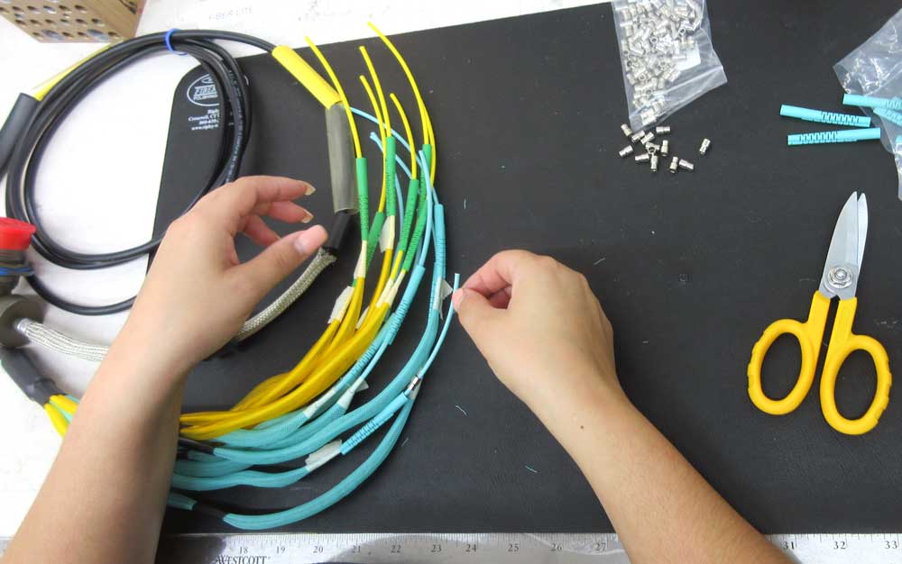 FISblue's tweet photo. Making ruggedized assemblies is delicate work.
https://t.co/qLv38i9mPo https://t.co/Ns1AYcfA7k