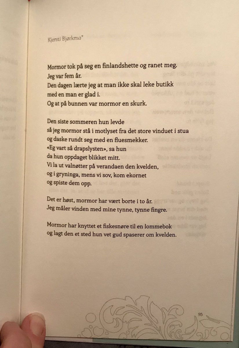 Fra en antologi fra Vogmostad Bjørke som kom ut denne uka. Den heter «Ekte kjærlighet». Jeg ble invitert til å bidra med tre helt nye tekster i denne boka. Dette er en av de tekstene. Til mormor. Jeg har gledet meg til diktet skulle finnes i verden. Hvor mormor også fantes.