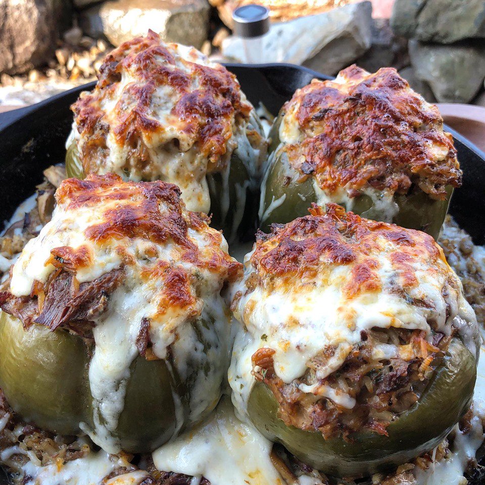 Masterbuilt's tweet photo. This week's #TeamMasterbuilt recipe is by #MastersofSmoke member Julie Oakes: Smoked Brisket Stroganoff Stuffed Bell Peppers!
Click here for recipe: https://t.co/raIObfIDTG
#Masterbuilt #Recipe https://t.co/kHa18xs7Bj