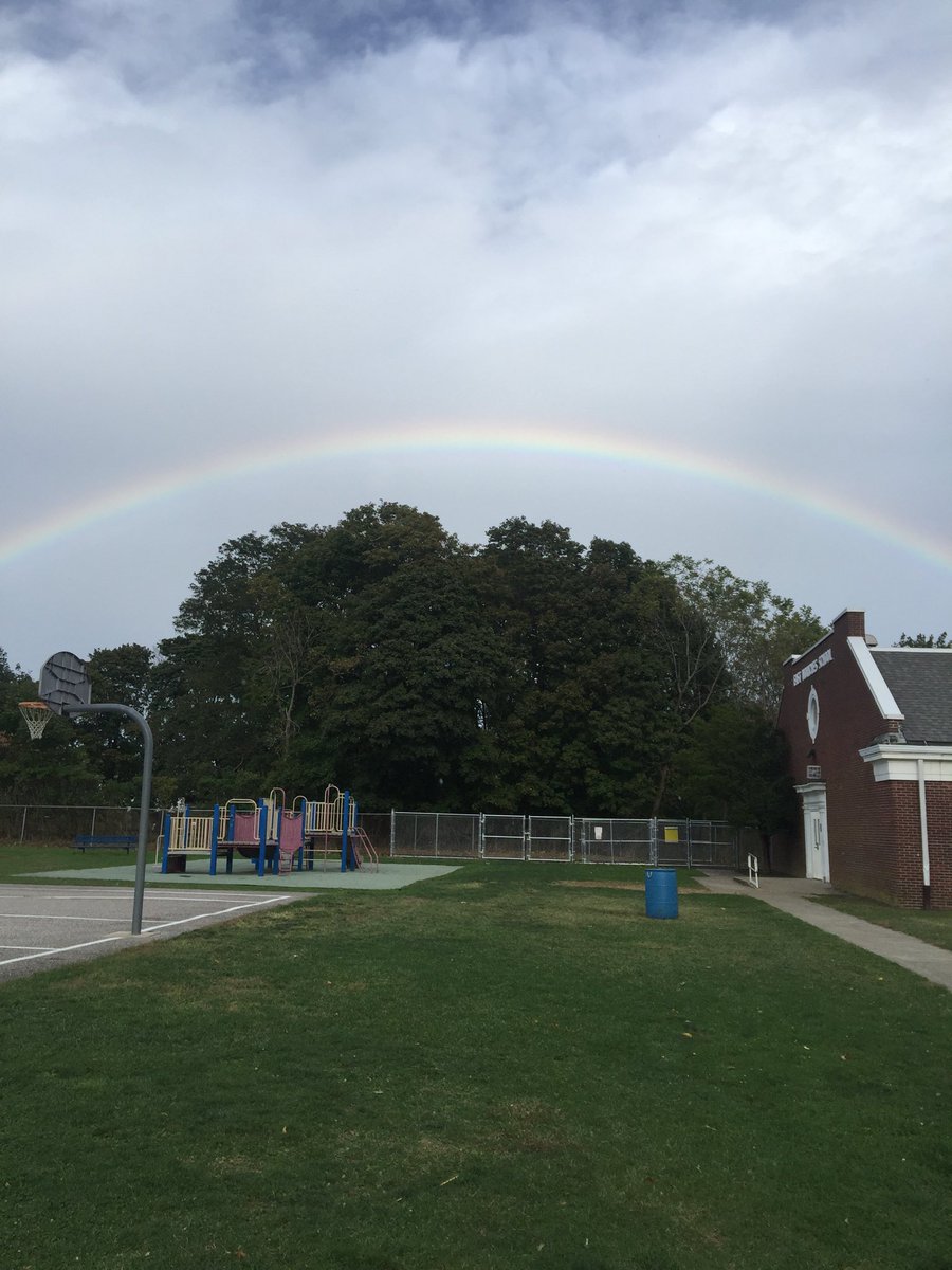 Rainbow over EMO! ⁦<a href="/EastMorichesSD/">EMOschools</a>⁩ ⁦<a href="/EMorichesMS/">East Moriches MS</a>⁩