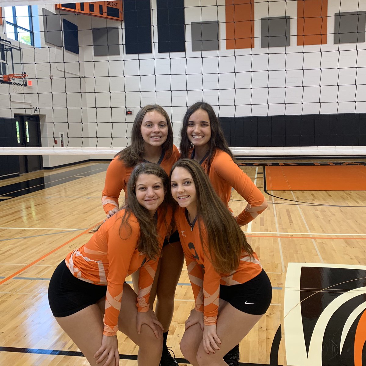 Game night! Come support the Grafton Volleyball team against Nicolet tonight and join us as we celebrate our Seniors and show our appreciation for all our amazing parents! JV/JV2 at 5 and Varsity at 6:30!