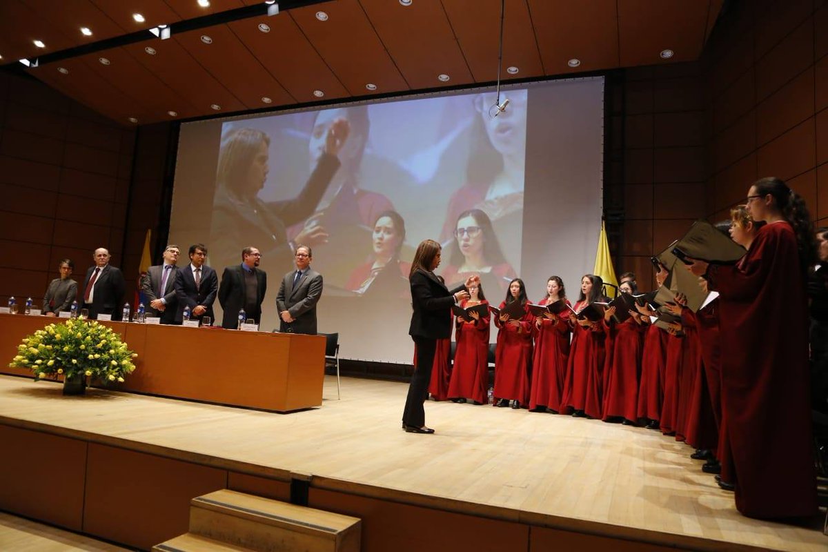 IndustrialAndes's tweet photo. Nos sentimos muy orgullosos de nuestros graduandos de Pregrado y Maestría! gracias a su esfuerzo y perseverancia la cual les permitió llegar a este día. Esta siempre será su casa #IIND, #GradosUniandes #SoyUniandino  Felicitaciones!!! @Universidad de los Andes https://t.co/EaKBaucz5c