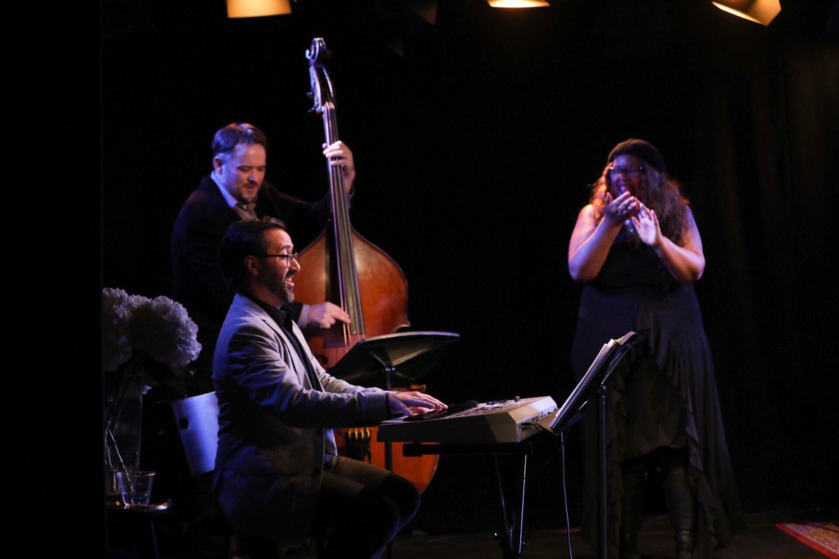 Jazz, gospel and blues filling the theater tonight. Thanks to @CTobinSinger, <a href="/mwalkerjazz/">Michelle Walker</a>, @PhilRobsonMusic, <a href="/SeanFitz_piano/">Sean Fitzpatrick</a>, <a href="/alvesterg/">Alvester C Garnett</a> &amp; Sam Bevan for a phenomenal #TobinsRunon51