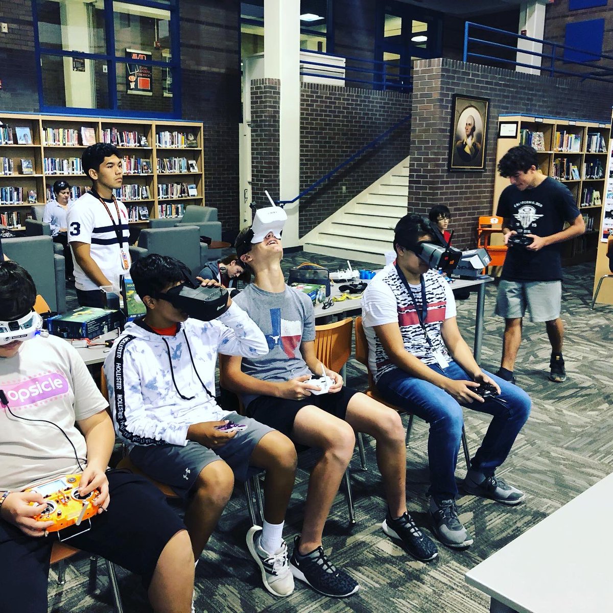 RHSDroneClub's tweet photo. The RHS Drone Club flying 4 in the goggles and 3 flying line of sight. They get better every time they fly. @villarreal_jj @kevinwsamples @rockwallisd @rockwallhs
@dallasdroneracing @multigp #BetterTogether #rockwallscience #JFND #JacketFlightNeverDies #droneracing #fpv https://t.co/XjRpf0ABps