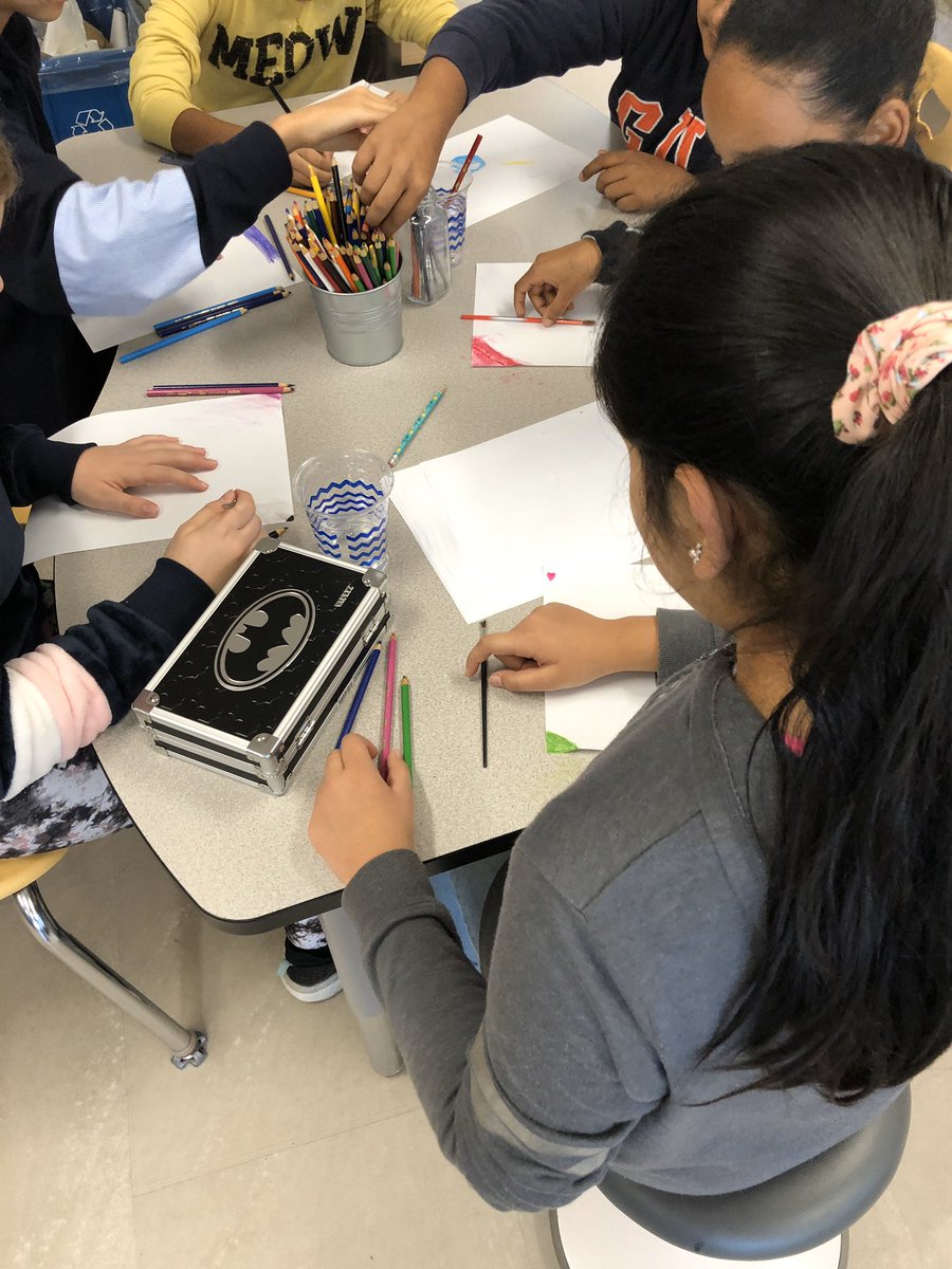 Ms_E_Elliott's tweet photo. Started the day off with some mindful activities and a chance to connect #buildingcaringrelationships @DesmondHDSB @ms_emilyhorner https://t.co/GbC6M1TEaN