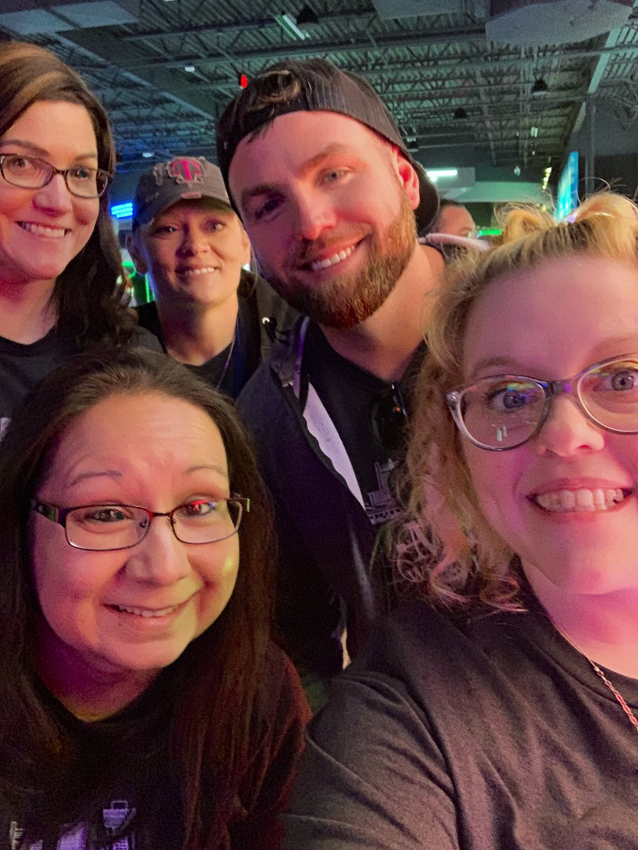 ATweetLilThing's tweet photo. So much fun at the #TMOICT #CustomerServiceWeek Picnic!!!! #SpotlightOnYou #FamousForCare #TeamMagenta #TeamMagentaCentral #1HR https://t.co/4ncipqpf8f