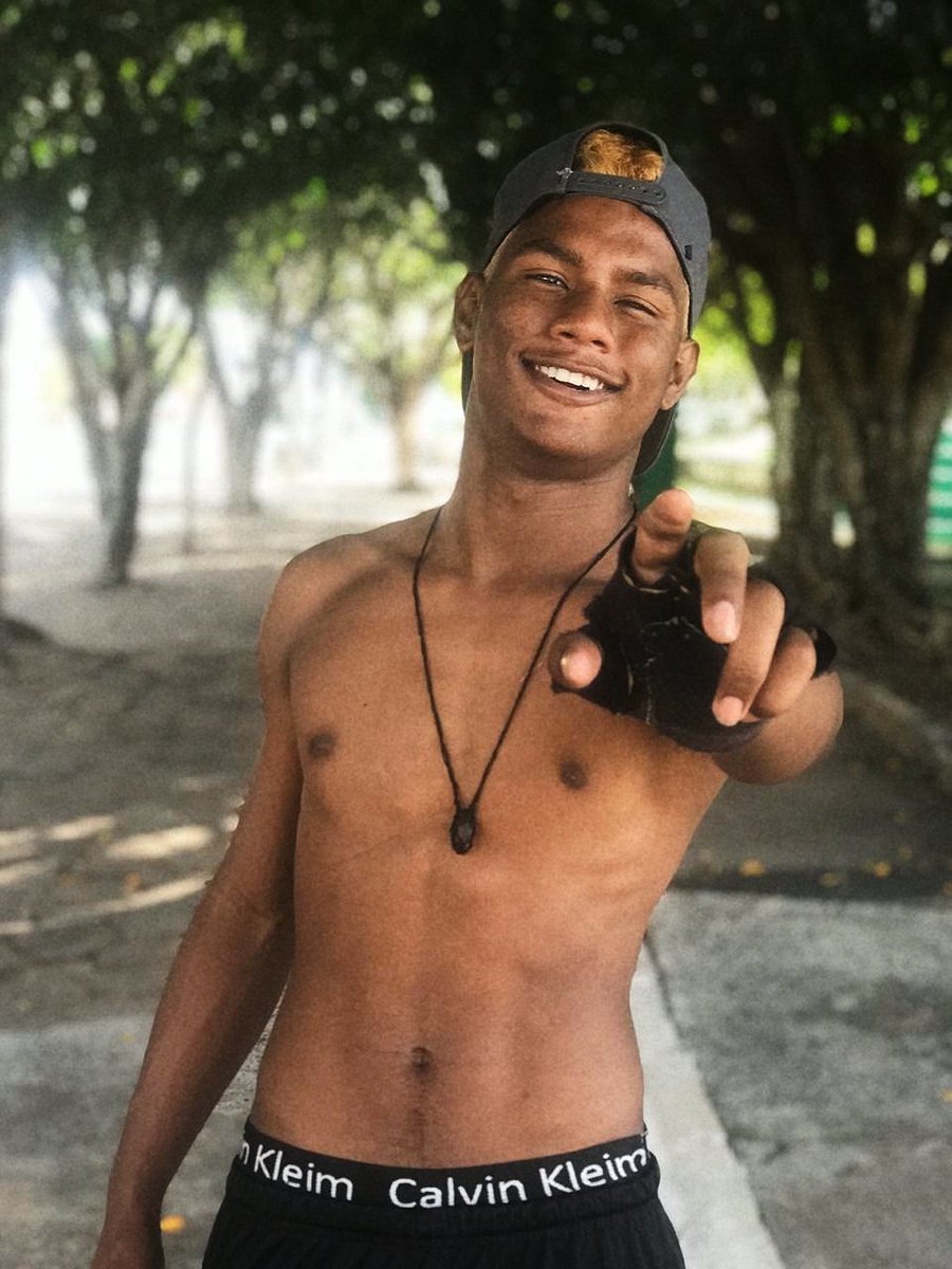 GabrielBond18's tweet photo. Maconheiro tbm biscoita! hahaha🍪 https://t.co/hjmtxMvpzt