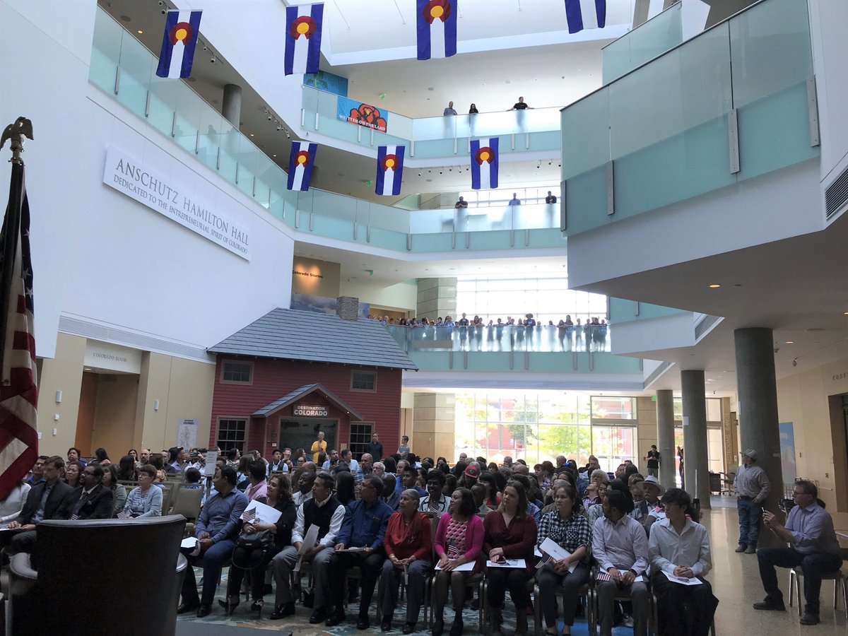 USCISMediaColo's tweet photo. .@USCIS joined family, friends, students and visitors in welcoming 50 #NewUSCitizens https://t.co/IXweIhDpwJ