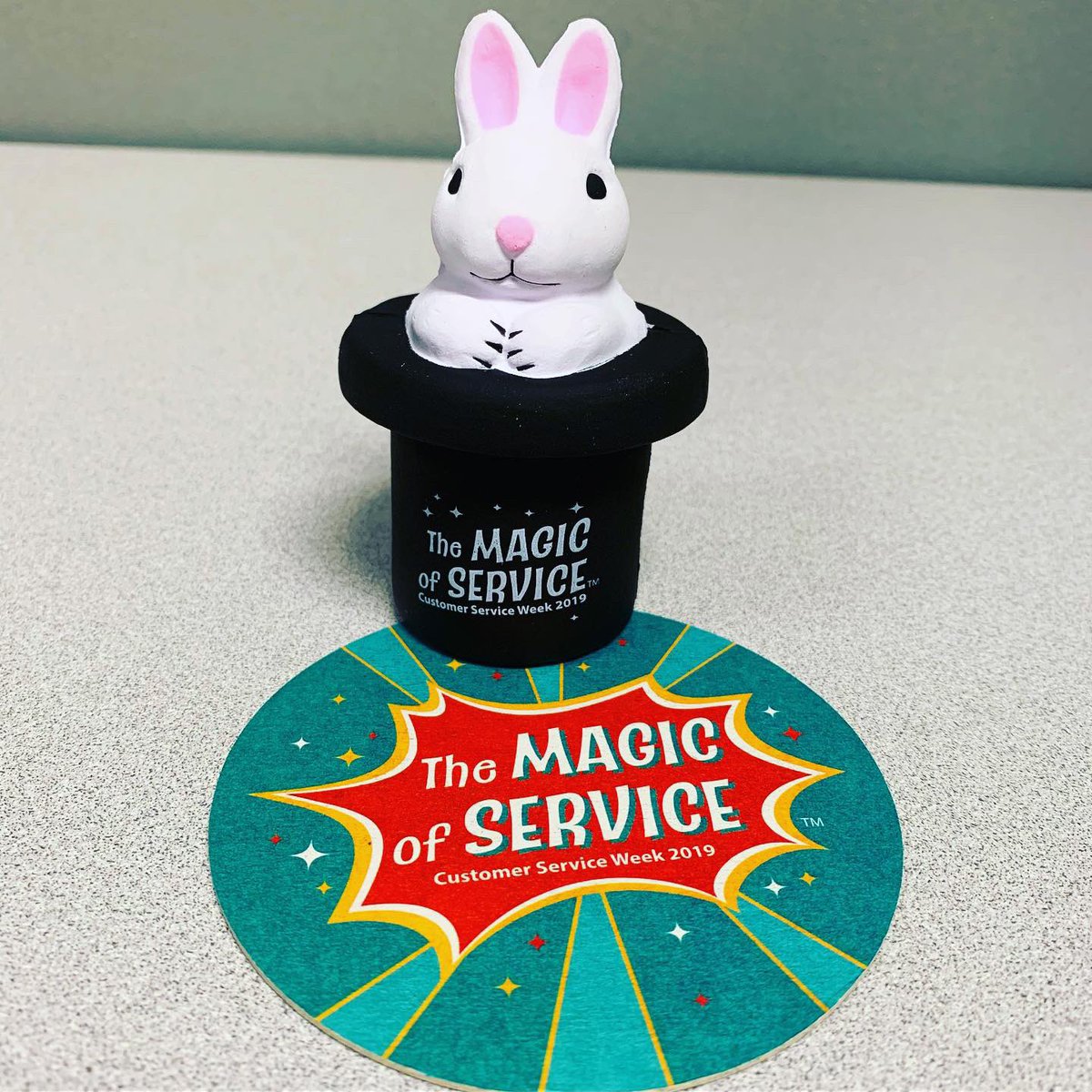 PeerlessAV's tweet photo. Today, we celebrated Customer Service Week with a deliciously catered lunch 🍽, ice cream bar 🍦, and puzzle activity 🧩🖍!
#AVTweeps #customerserviceweek #csweek2019 #csweek #csweek19 #customerservice #customercare #teambonding #teamwork https://t.co/lzQMWQ0Tob