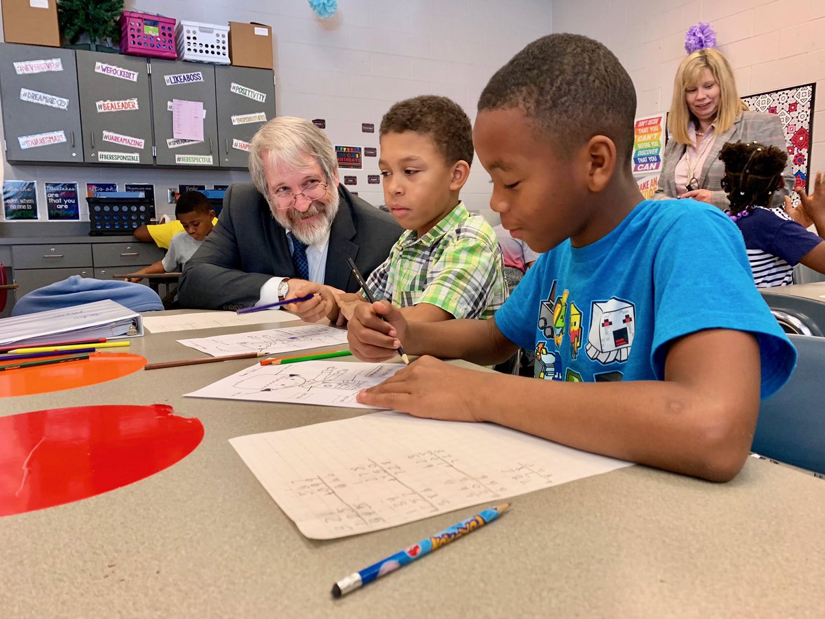 SBOEOhio's tweet image. We made a final visit at @YtownSchools’ Volney Rogers Elementary, where signature strengths are celebrated throughout the school. Every adult I met in this building was bursting with joy and was so proud of the students! Clearly an amazing place to learn. Thanks, #YCSD! #OhioEd