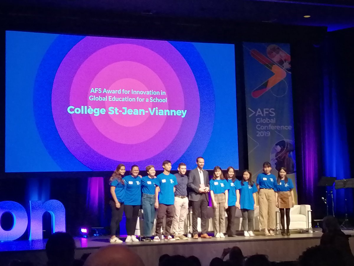 ragyare's tweet image. The award for Innovation in Global education for a school goes to College St-Jean-Vianney #AFScon