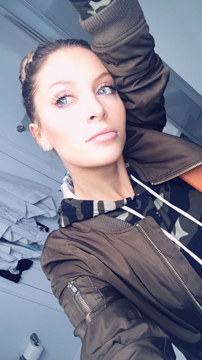 iamDelaneyJane's tweet photo. don’t you know I’m no good for ya https://t.co/jJki8SZlqb