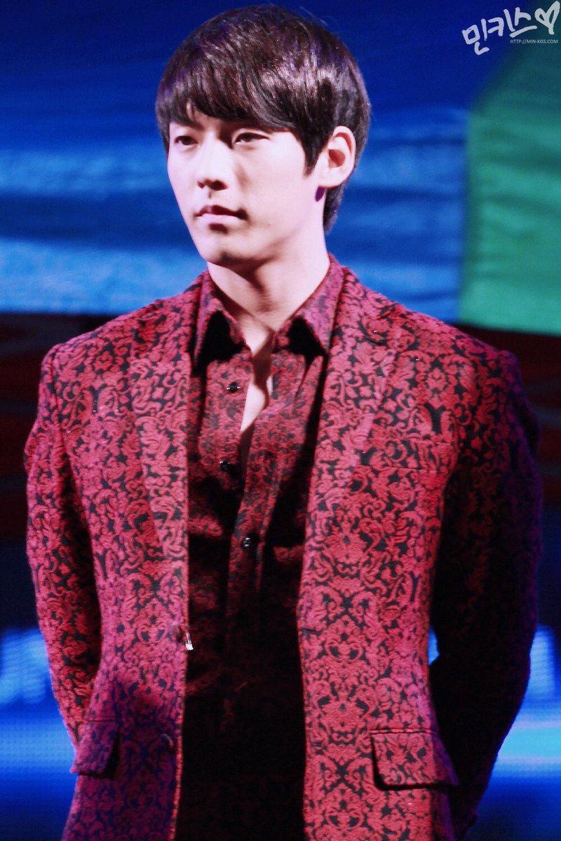 timeto2mh's tweet photo. 131008 풍기인삼축제 #비투비 #이민혁 https://t.co/gahAkUrqVw