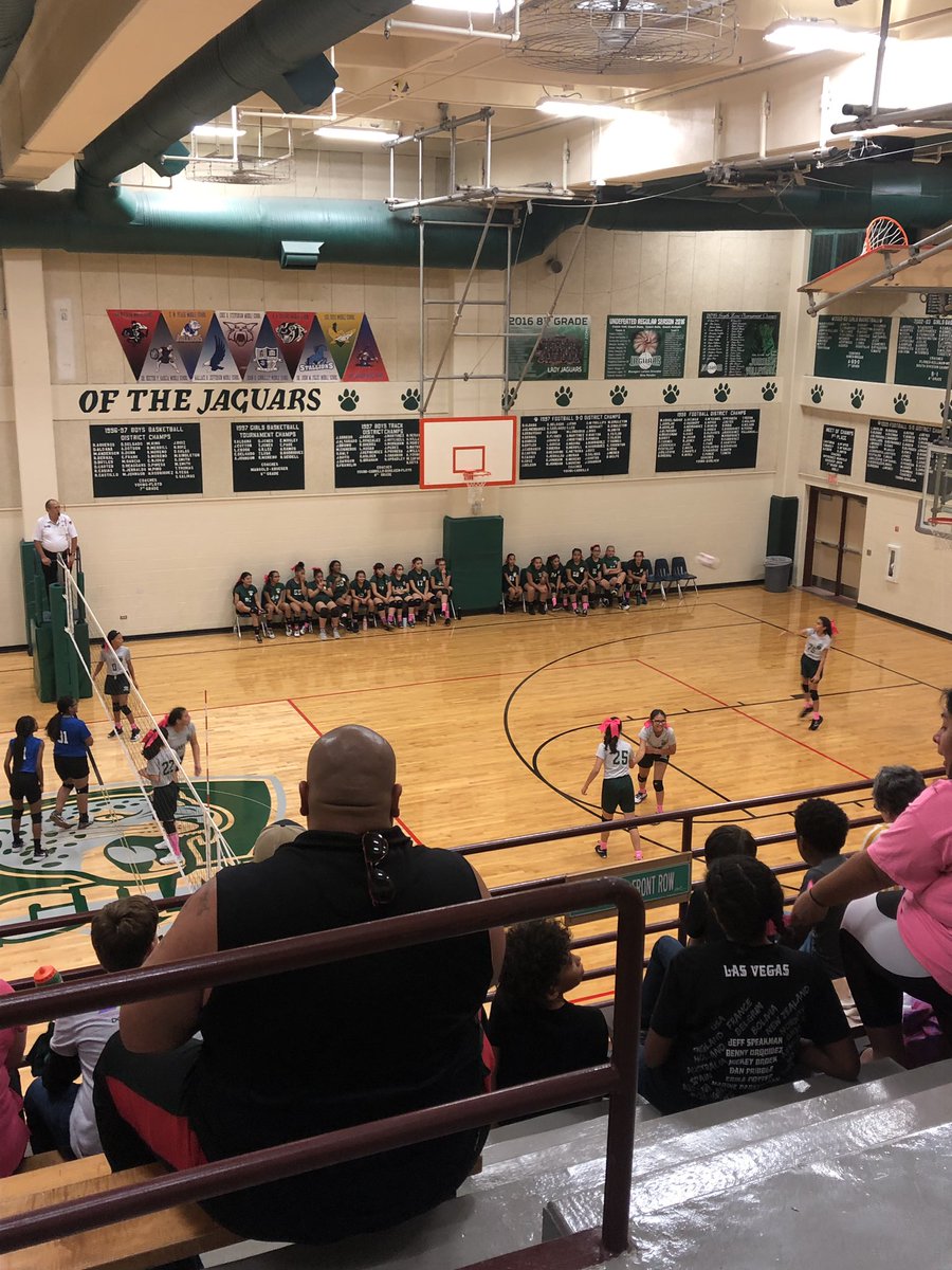 MsReierson245's tweet image. Supporting my 7th grade volleyball girls! #flyingvees #jordanmslegends