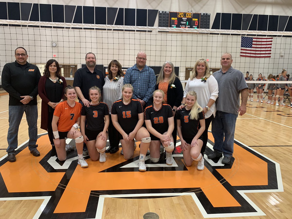 NOEagles's tweet photo. Love our seniors! Sadee, Kelsey, Natalie, Rachel, and Sam.  Thanks for your efforts throughout your volleyball career. #GoEagles https://t.co/MJ3Y5ZjXUo