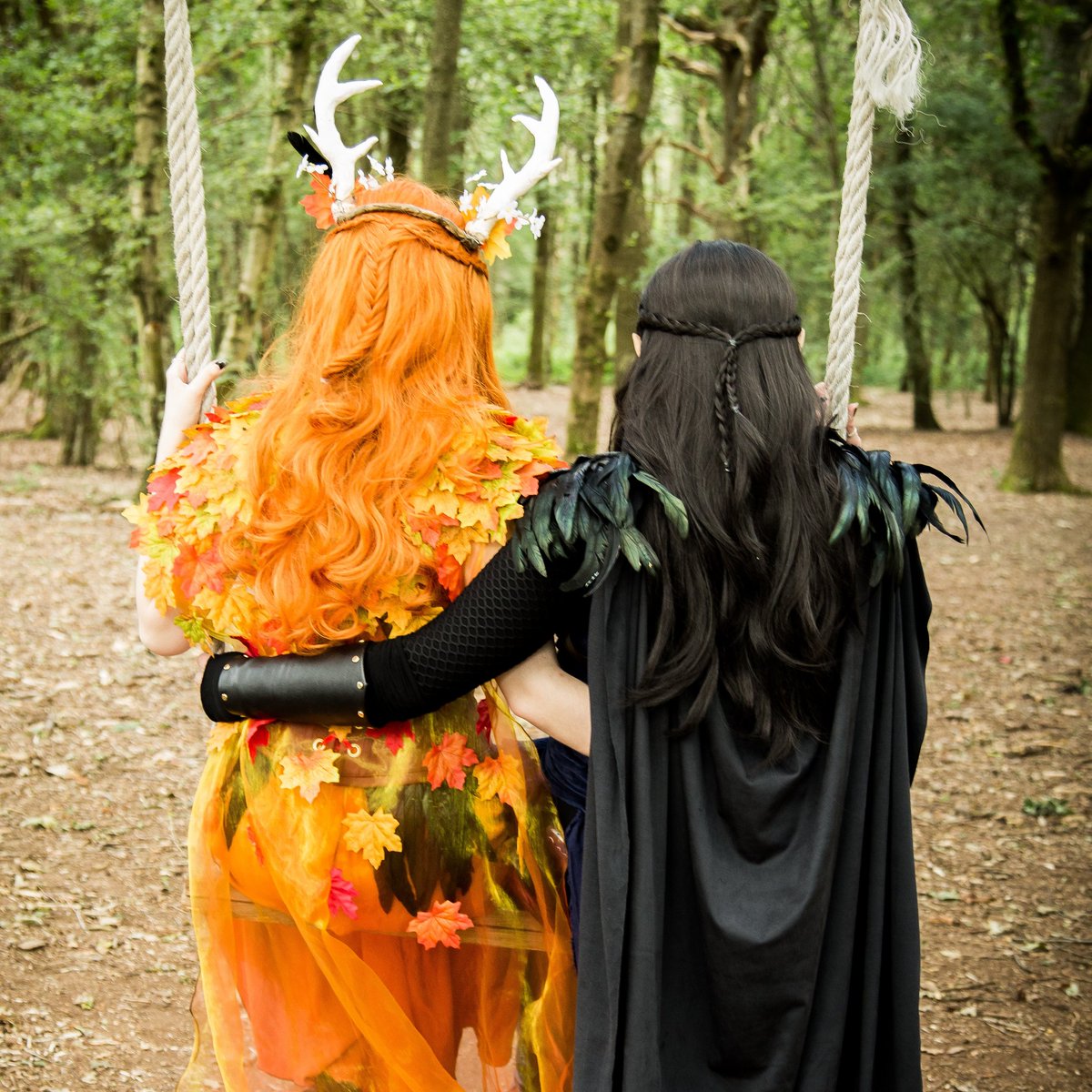 Opposites attract 🧡🖤🧡🖤

Less than three weeks til #mcmlondoncomiccon! Who else is in hardcore #concrunch?

#criticalrole #cosplay #ukcosplayer #ukcritters #voxmachina #keylethcosplay #criticalrolecosplay #isitthursdayyet #keyleth #critrolecosplay #vax #vaxleth