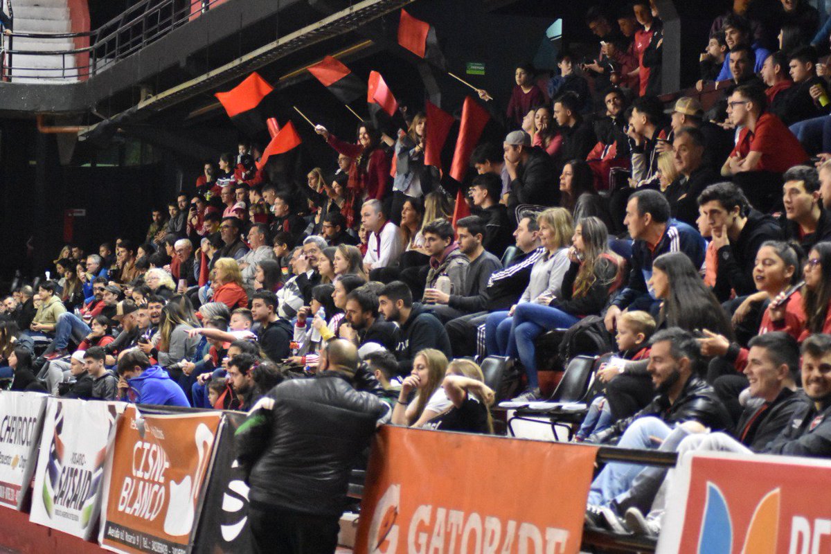 ¡Sorteamos tres entradas para el encuentro ante Chacarita!

✔️ Seguí a @CANOB_Futsal, etiquetá a dos amigos y RT

🗓️ Sábado 12/10 ⏱️19:30
🏟️ Estadio Claudio Newell