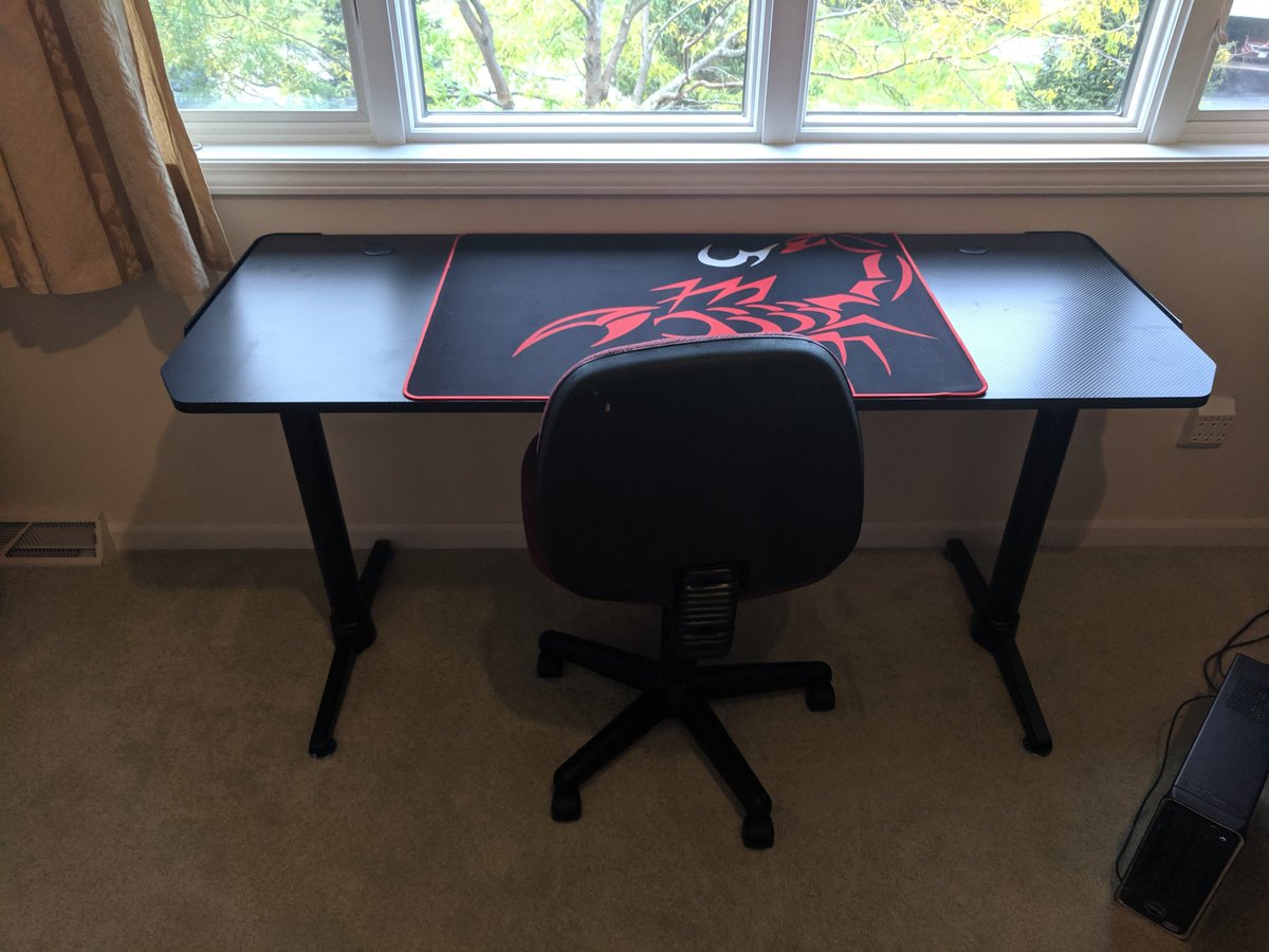 comfycoder's tweet image. New home office computer desk. Check.