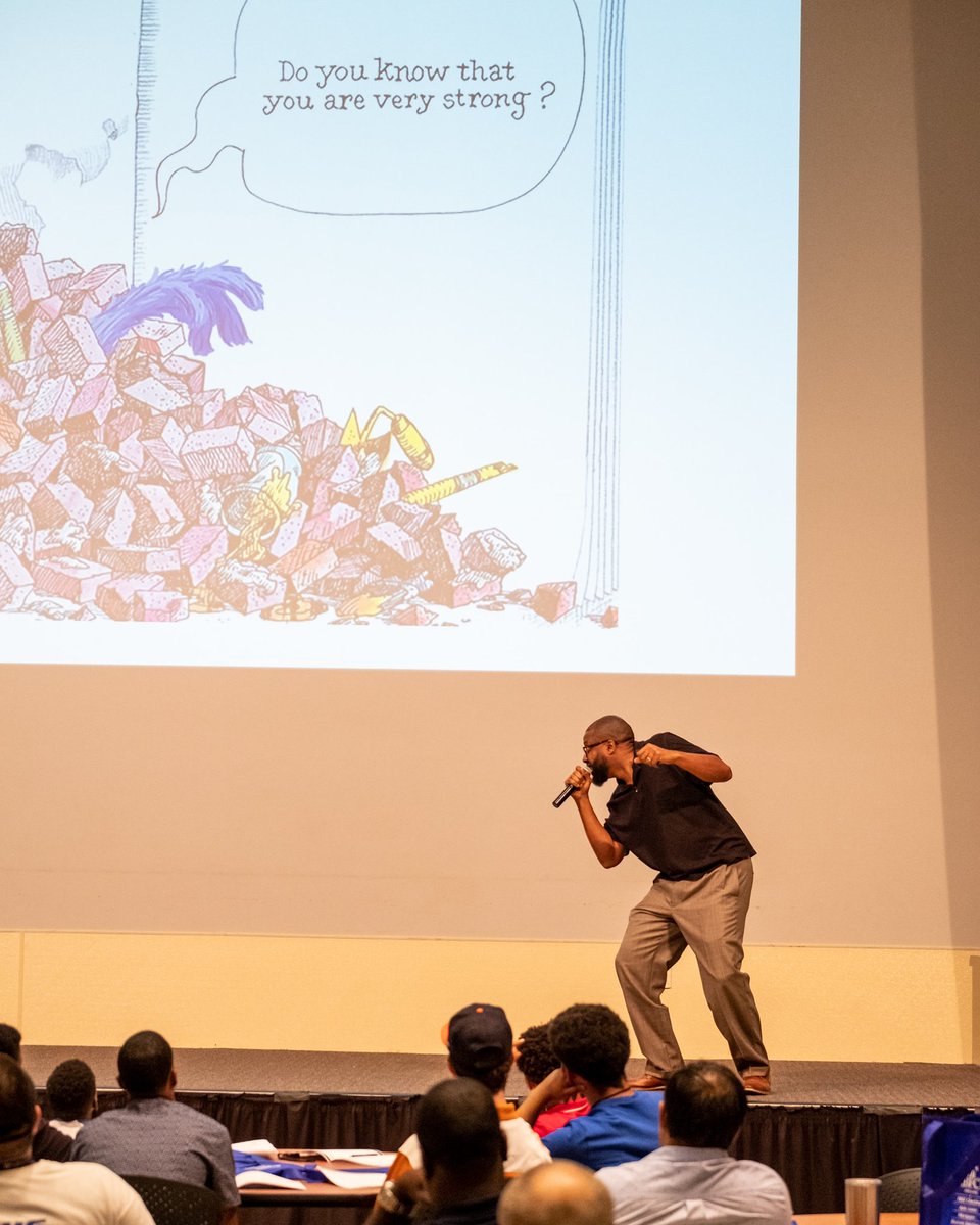 BavuBlakes's tweet photo. Opening keynote, "The Build Up", at Mastering Manhood Conference 9.28.19 #ScholarEmcee #SpeakingInPublic #ThisAintRappin #TrillPedagogy #CreateAndHustle #GetAnEducation #LearningAboutLearning #WRLS #HipHopGrewUp https://t.co/SAhgUFUgBf