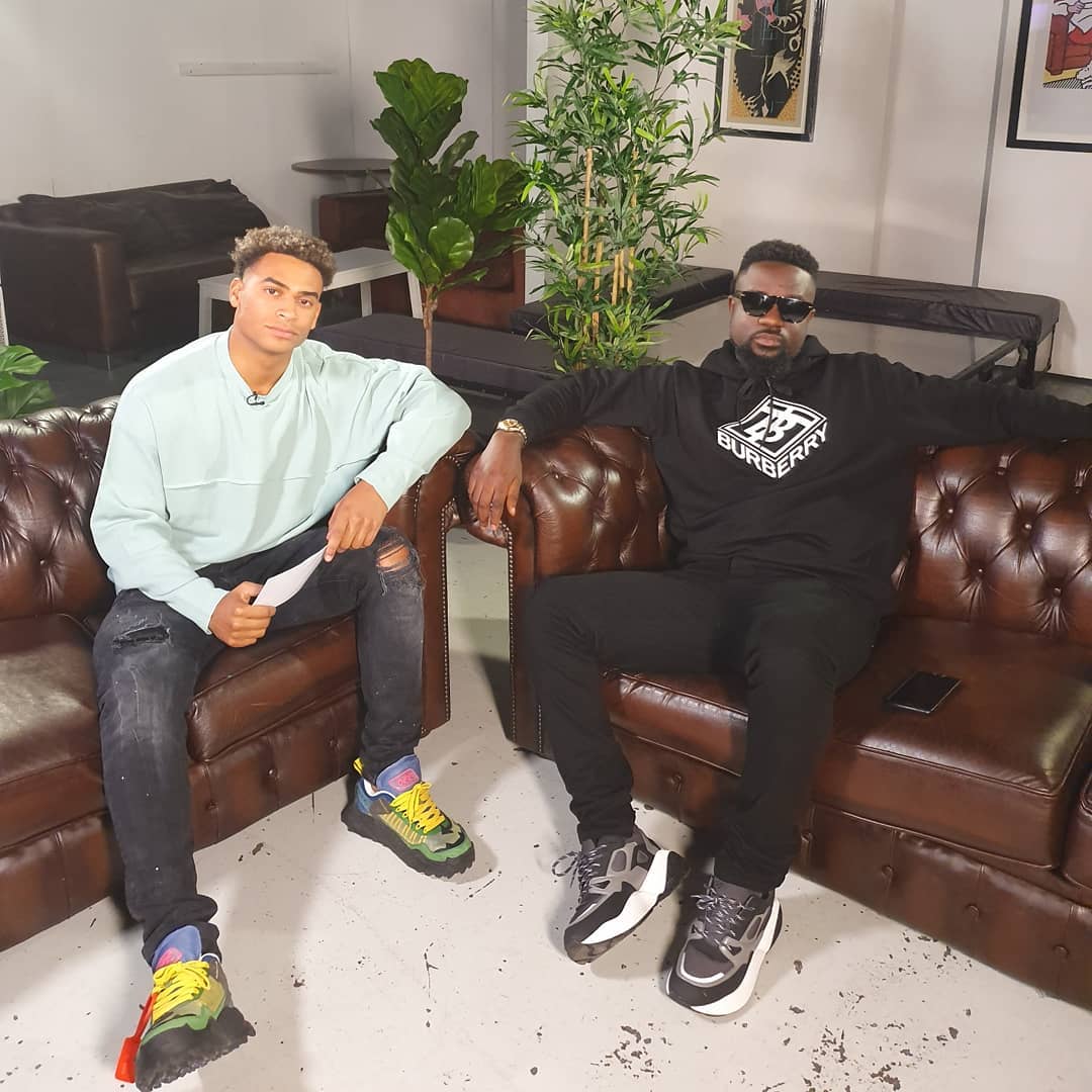 Elliot_Boli's tweet photo. Behind the scenes with Ghanaian Rapper @sarkodie Watch this space! #1stNovember ๐ฅ๐ฅ @jxrdanhames
-
-
-
#Sarkodie #Ghana #JordanHames #Ghanaian #GhanaianRapper #Rapper #Rap #Afrobeats #HipHop #Tema #GhanaMusicAward #TraceUK #UKTVChannel #Urban #UrbanMusic #TraceUrban #Music https://t.co/obIuYAw8vn