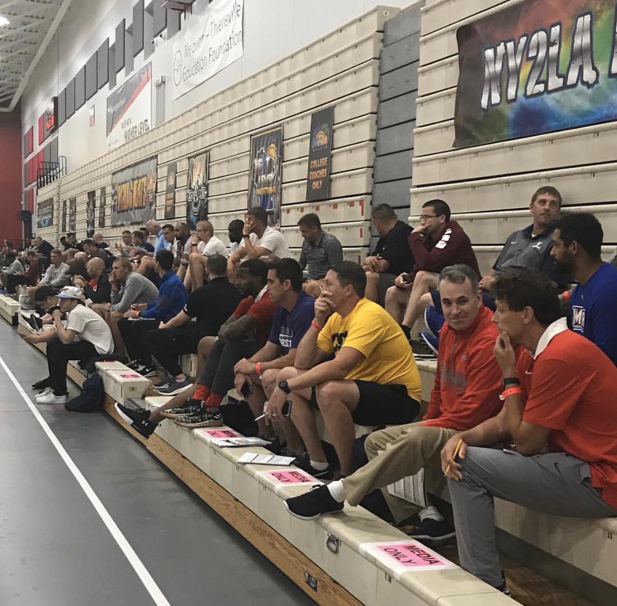 ny2lasports's tweet photo. 2020 Updated Schedule
SND-April 3-5th-WI
GNBA Session 1-April 10-12th-WI
NY2LA Session 1-April 17-19th-TBA
NY2LA Session 2-April 24-26th-TBA
GNBA Session 2-May 8-10th-WI
NY2LA Invite-May 15-17th-WI
GNBA Champs-May 29-31st-IL
Next Level-July 9-12th-WI
Summer Jam-Jul17-19th-WI https://t.co/REpsn6QgII
