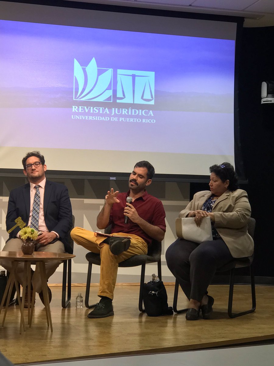 revjurupr's tweet photo. “Ahora que se nos cae el planeta decimos, vamos a traer las comunidades a la mesa.” Carlo André Olivera Rodríguez
#RevJurUPR #Volumen89 https://t.co/2OnBWDgTjA