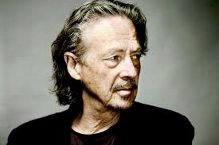 M_DeVecchi's tweet photo. El Premio Nobel de Literatura 2019 va para el austriaco Peter Handke, por su influyente trabajo lingüístico. Puedes encontrar su novela Carta breve para un largo adiós en nuestro fondo Editorial Edhasa. https://t.co/aNeCQU7FWH