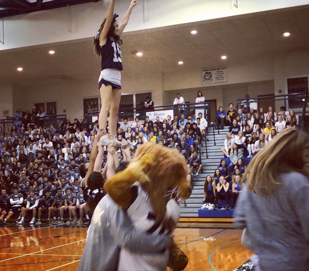 CheerTownship's tweet photo. Pep Rally 2019 was a success!
#IntroducingSirStreaksalot #mascot #Homecoming2019 #supportingallsportteams #LetsGoTownship #GoodLucktonightGirlsVolleyball #beatwarwick #letsgobluestreak #CongratulationsPaige https://t.co/pmDG8uVjHO