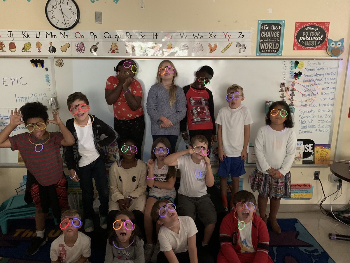 MsBrittsClass's tweet photo. Glow day was a huge success today! We had fun and learned a lot! #nhcschat #pvttchat https://t.co/wOpBKBASdQ