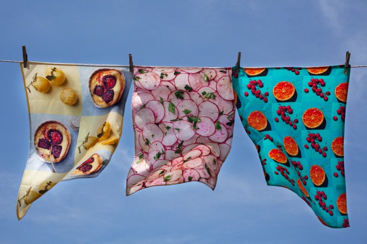 CometPhoto's tweet photo. We’re bringing our @comet_cloth #kitchentowels &amp; #aprons to the @AAMEaston #academyartmuseum #craftshow in #EastonMD this Fri.-Sun. Looking forward to hanging there w/our friend @ButterPatInd! Fair info: https://t.co/qK5UjCdcCY https://t.co/s0Dtb38mWU