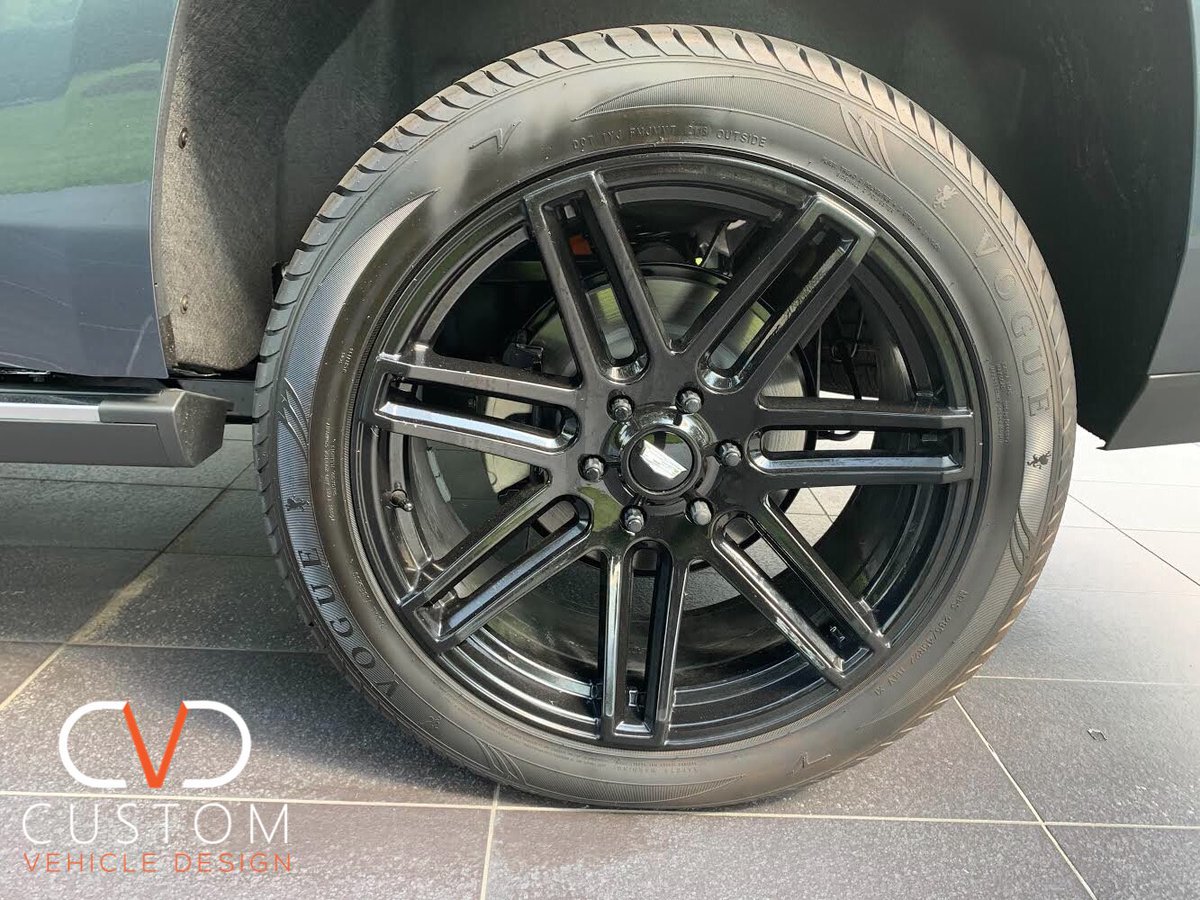 CVDAuto's tweet photo. 2019 Cadillac Escalade with Vogue VT379 wheels and Signature V tyres
#2019 #Cadillac #Escalade #cadillacescalade
#voguewheels #Voguetyres #VT379 #Rims
#CVD #CVDauto #CustomVehicleDesign https://t.co/DguQvzQqBc