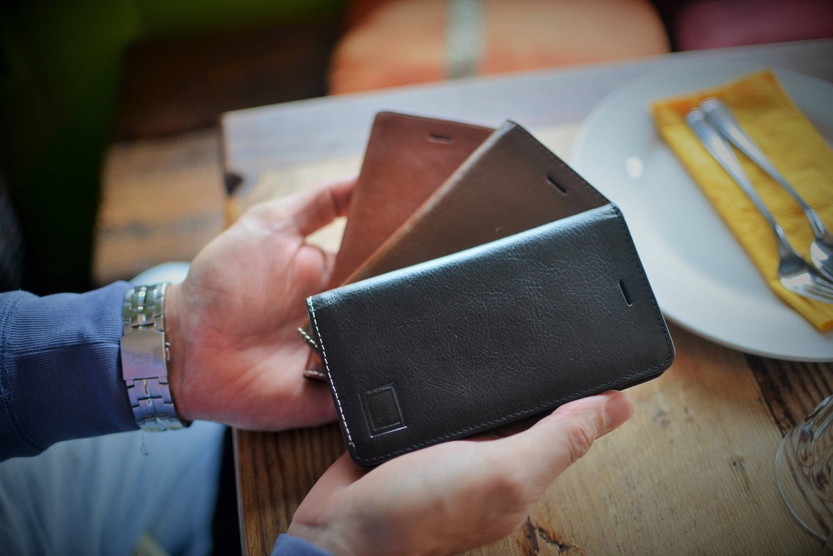EbbFlowLeather's tweet photo. Thanks for the kind words! ★★★★★ "Build quality is very nice." Jani https://t.co/UmuELt0Y6i #etsy #accessories #wallet #birthday #christmas #genuineleather #christmasgift #birthdaygift #ebbandflowleather #rustic #love #instagood #photooftheday #fashion #beautiful #good https://t.co/OmAfLQxSiw