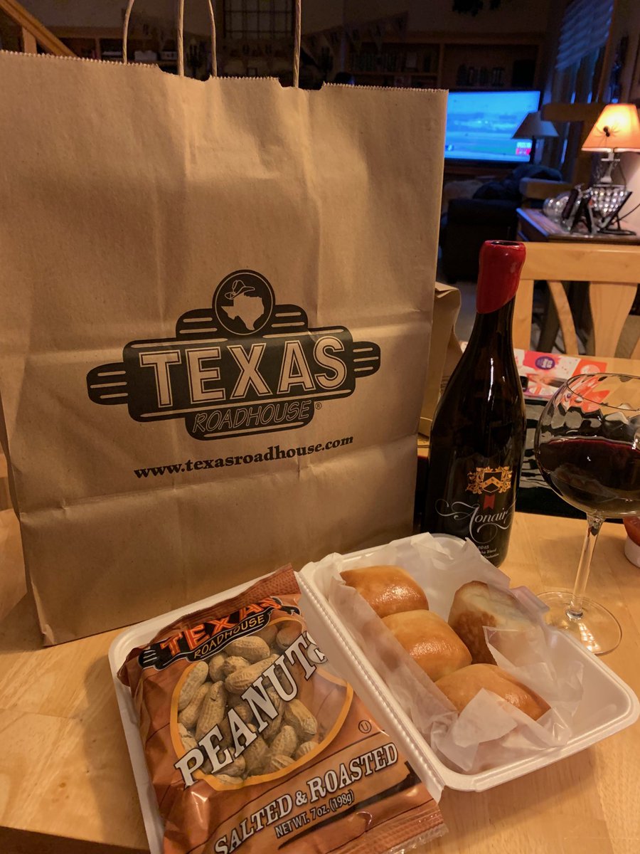 Shout out to Texas Roadhouse take out! Sent the peanuts and yummy buns with the order..., sweet, we will be back! ⁦<a href="/texasroadhouse/">Texas Roadhouse</a>⁩