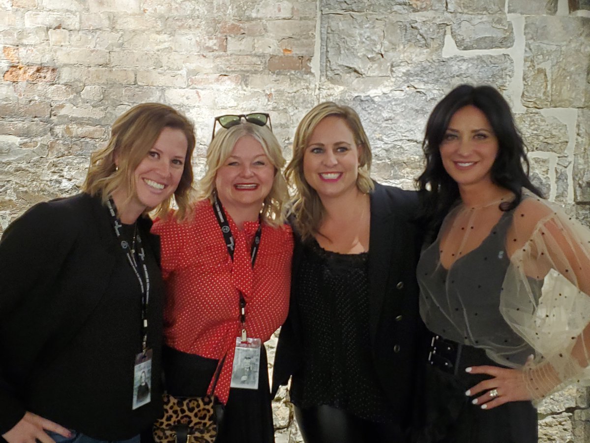 Quality crowd celebrating <a href="/chicandswell/">Chic + Swell Event Designers</a> 10 Anniversary. #TheChicHappening