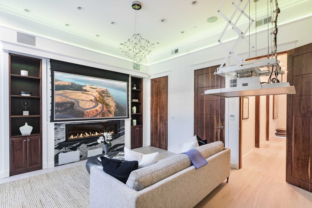 RealKenDeLeon's tweet photo. Join me for #openhouse at 142 Kellogg Avenue, Palo Alto this Saturday 10/12 and Sunday 10/13 from 1-5PM. This rebuilt 6 bed, 5 bath home in Old Palo Alto features the best of modern technology blended perfectly with supreme luxury.
#realestate #realtor #houseforsale #luxuryhomes https://t.co/4sGdBkRdY3